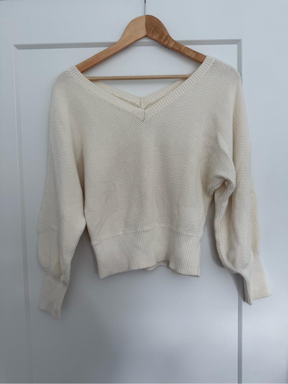 Anthropologie Cream V-Neck Knit Sweater - Women's Lightweight Pullover - XS